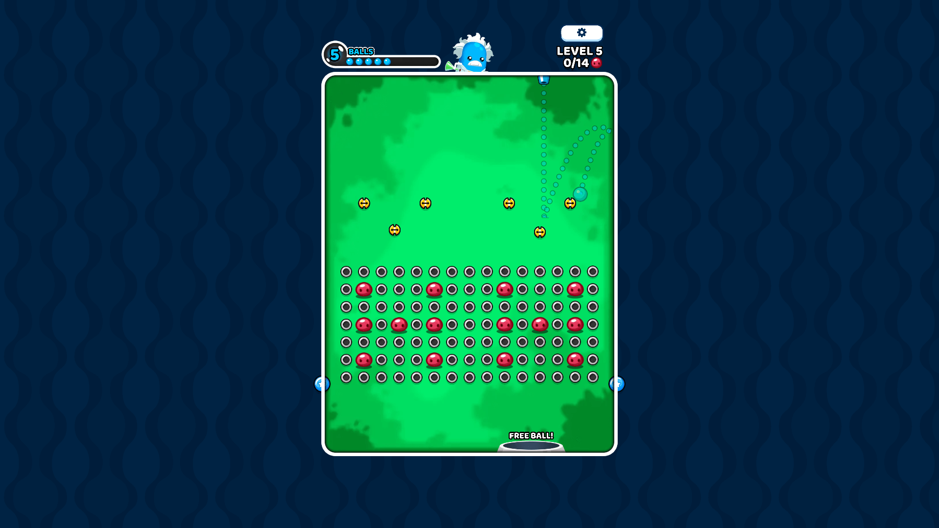 Bobble gameplay screenshot showing a dynamic peg board with colorful pegs3